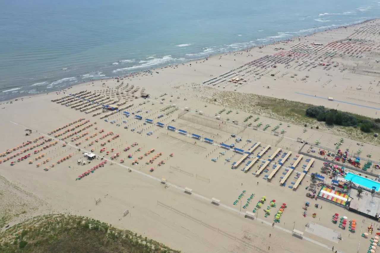 Sirena Apartments Llido Degli Estensi Italy